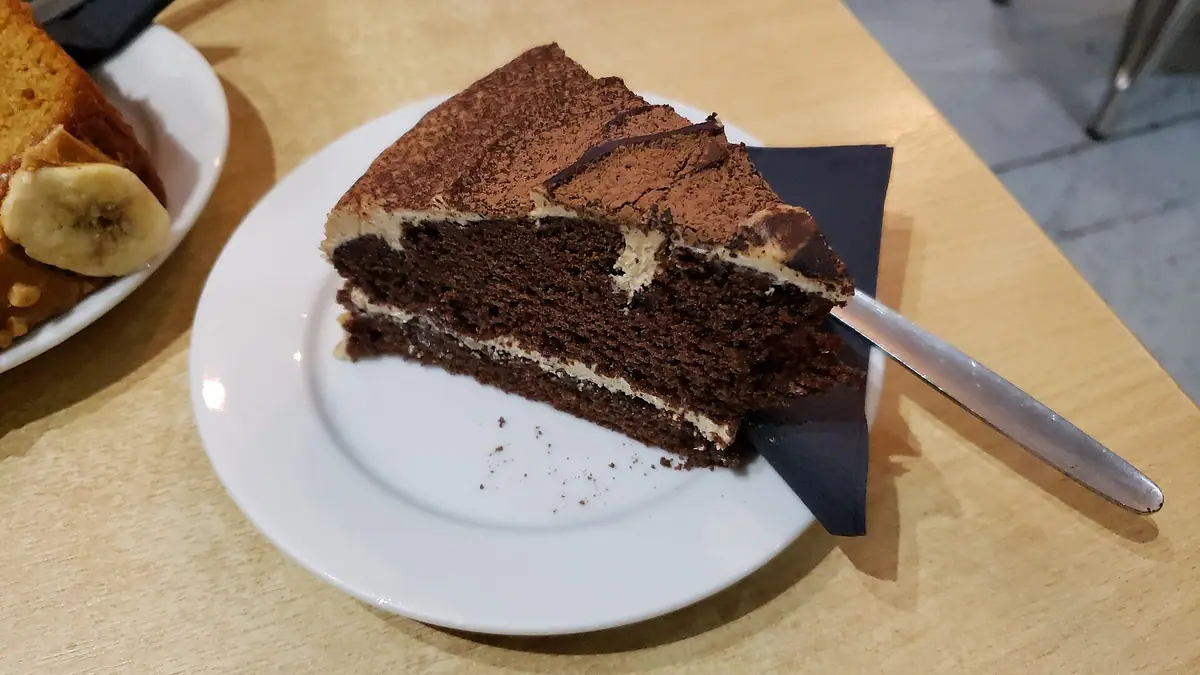 Aamu Halal Butchers & Bakery – halal bakery in West Kentish Town, London