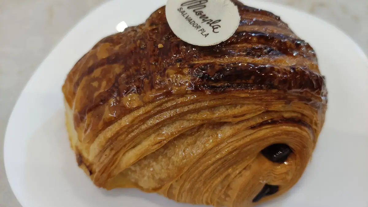 Halal Bakery bakes